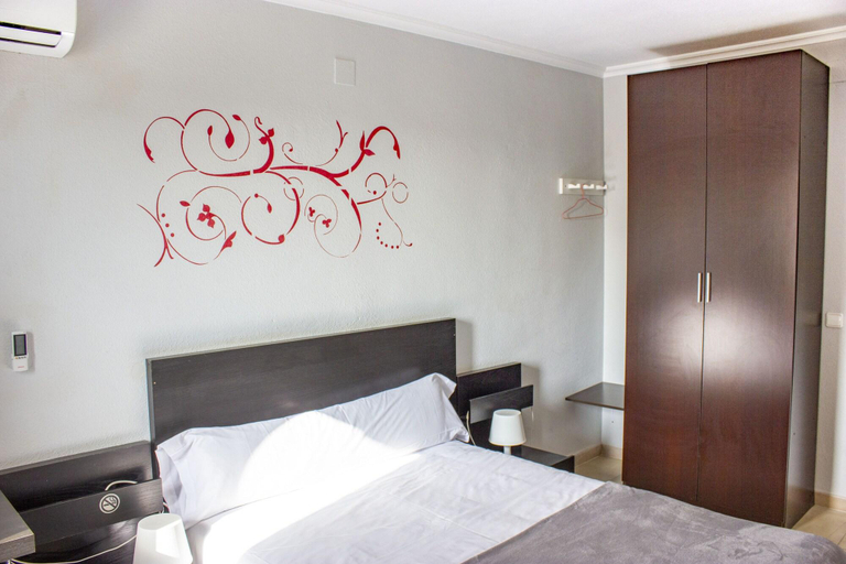 Bedroom 2, Hostal Alba, Alicante