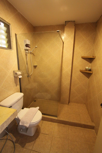 Bathroom 4, Phumanee Lahu Home Hotel, Fang