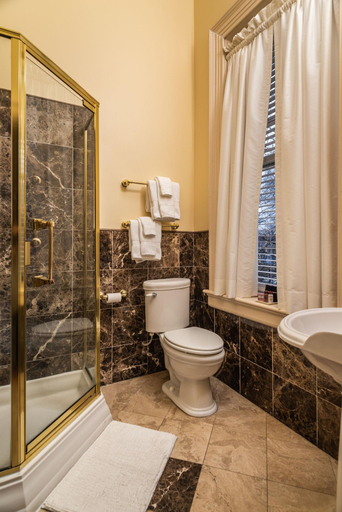 Bathroom 5, Ironclad Inn & Bourbon Room, Fredericksburg