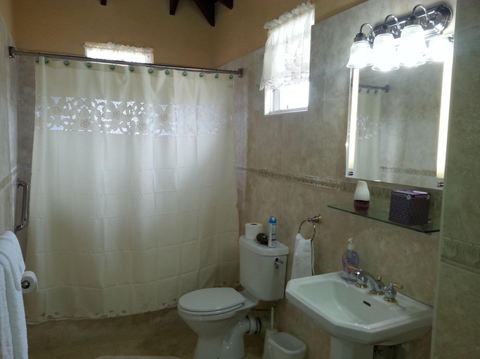 Bathroom 3, Gobajac Guest Apartments