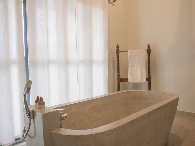 Bathroom 5, Secret Garden Galle Fort, Galle Four Gravets