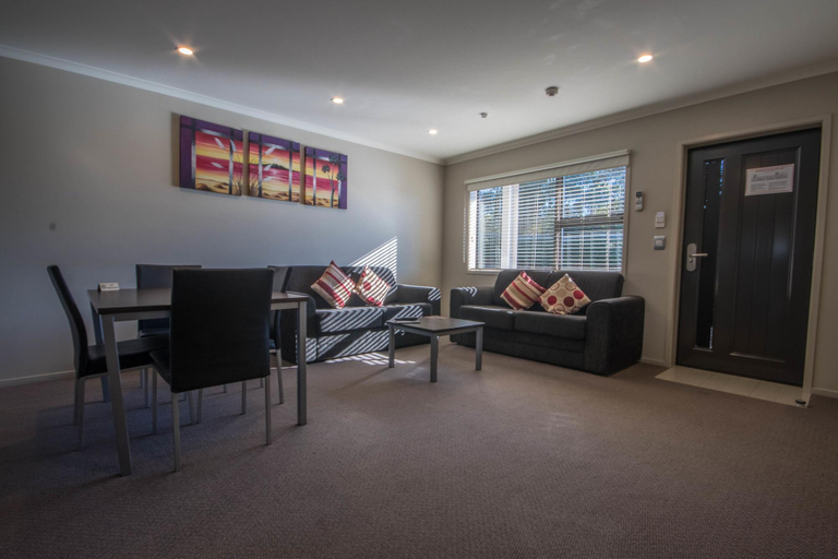 Public Area, Amity Court Motel, Stratford