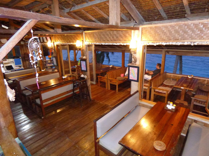 Food & Drinks 3, Freddies Santai Sumurtiga, Sabang