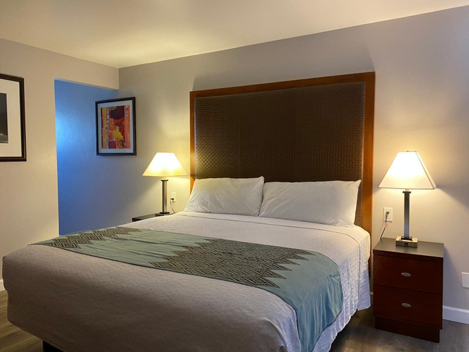 Bedroom 5, Colonial Motel, Santa Barbara