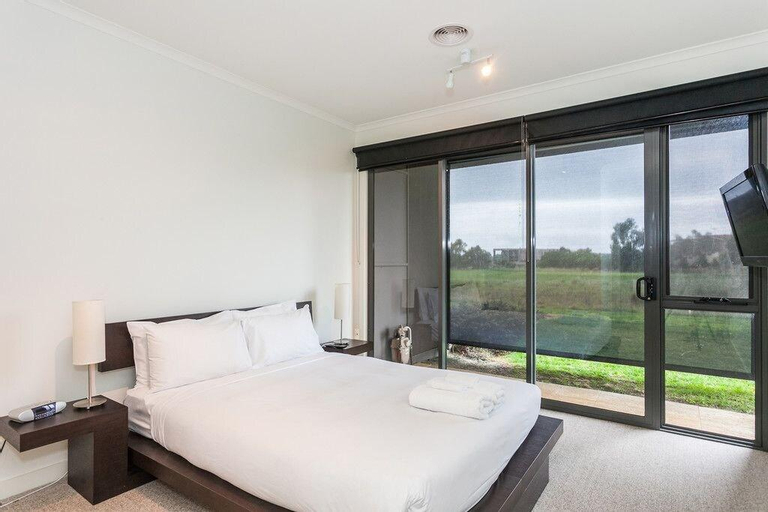 Beach & Golf Stays Torquay, Surf Coast - East