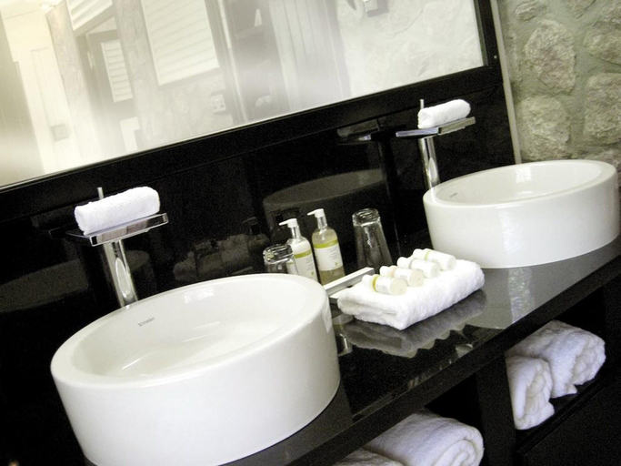 Bathroom 5, Rabot Hotel