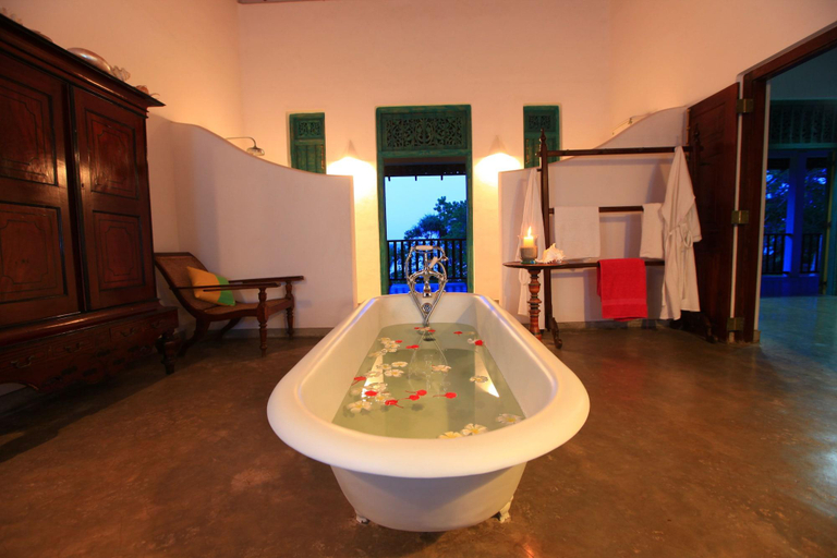 Bathroom, The Last House, Tangalle