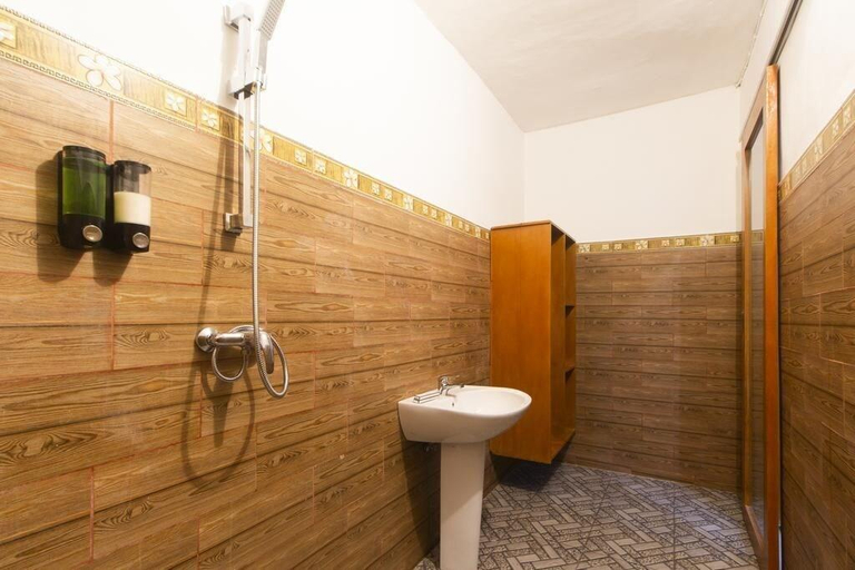 Bathroom 5, Green Valley Bungallow, Klungkung