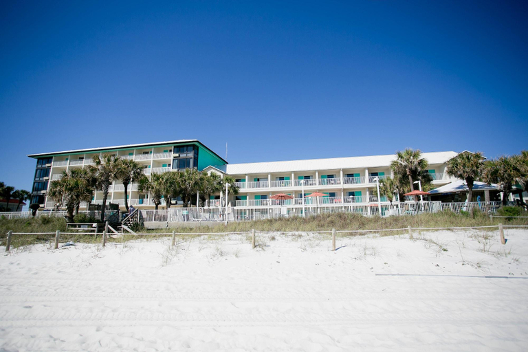Exterior & Views 2, Bikini Beach Resort, Bay