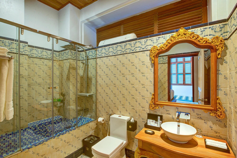 Bedroom 5, Le Bokor Palace, Kampot