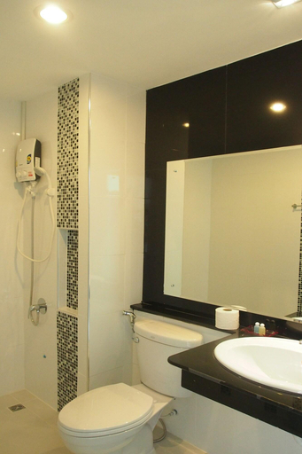Bathroom 4, Kawana Hotel, Muang Rayong