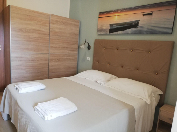 Bedroom 5, Stella & Luna, Catania