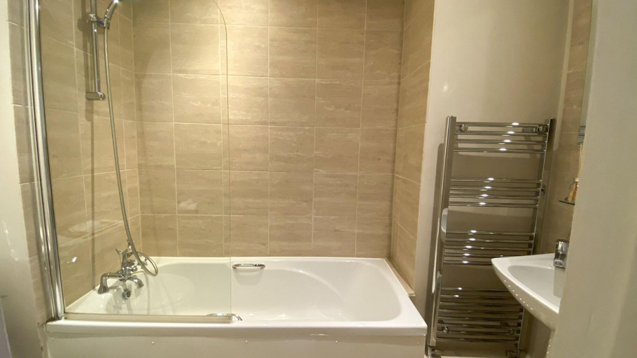 Bathroom 4, The Sea Trout Inn, Devon