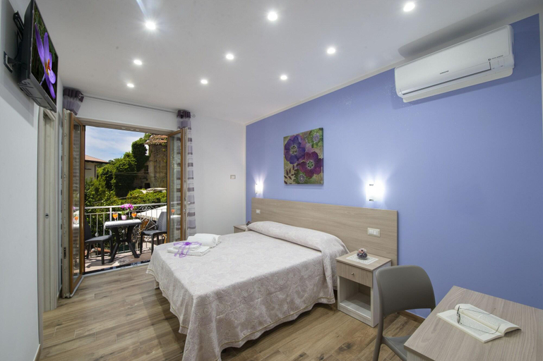 Bedroom 4, B&B Il Girasole, Napoli