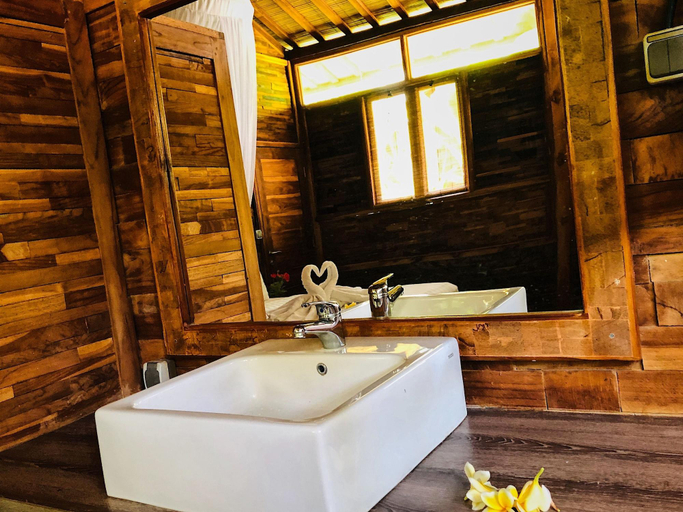 Bathroom 5, Batu Alam Villa, Gianyar