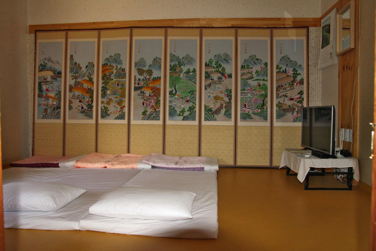 Bedroom 3, Dajayon Hanok Stay, Jongno