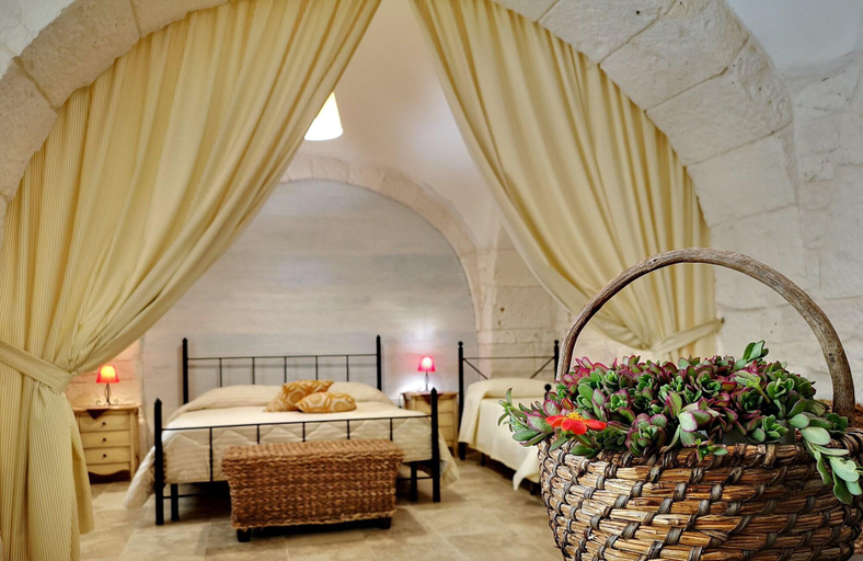 Bedroom 2, Trulli D'Autore, Taranto