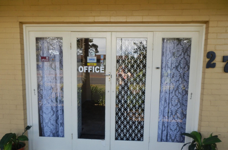 Public Area 3, Flying Spur Motel, Toowoomba - North-West