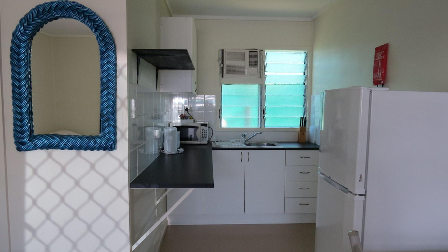 Bathroom 5, Cardwell at the Beach, Cardwell