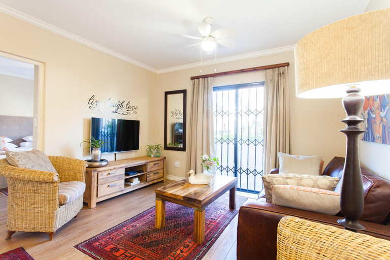 Public Area 5, Vino Self Catering Apartment, Cape Winelands