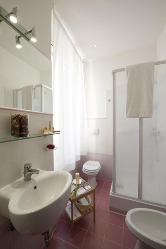 Bathroom 5, Igg VATICAN HOLIDAY, Roma