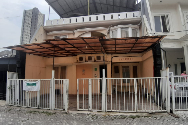 Exterior & Views 1, OYO 90231 Anugrah  Syariah, Surabaya