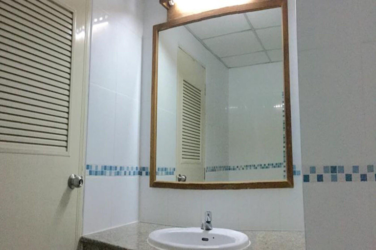 Bathroom 4, Arcadia Mansion, Pattaya