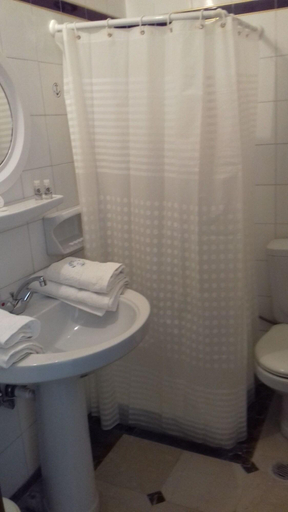 Bathroom, Hotel Esperides, South Aegean