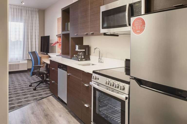 Bedroom 3, TownePlace Suites by Marriott Medicine Hat, Division No. 1