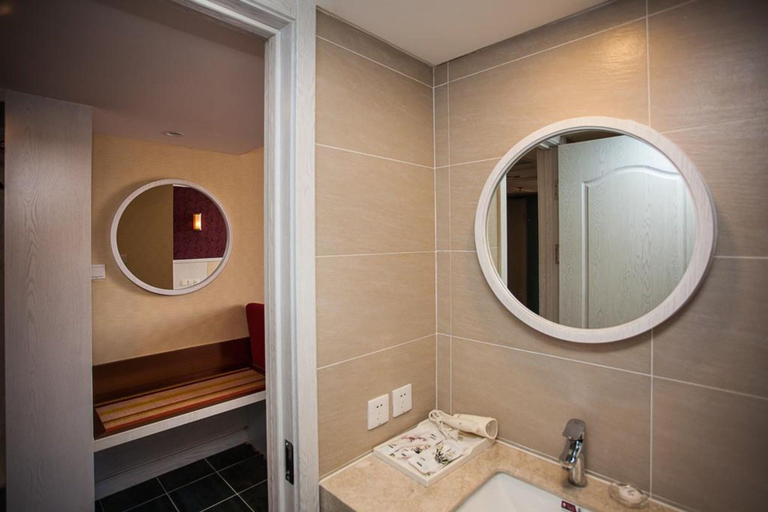 Bathroom 5, ホテル(), Dalian