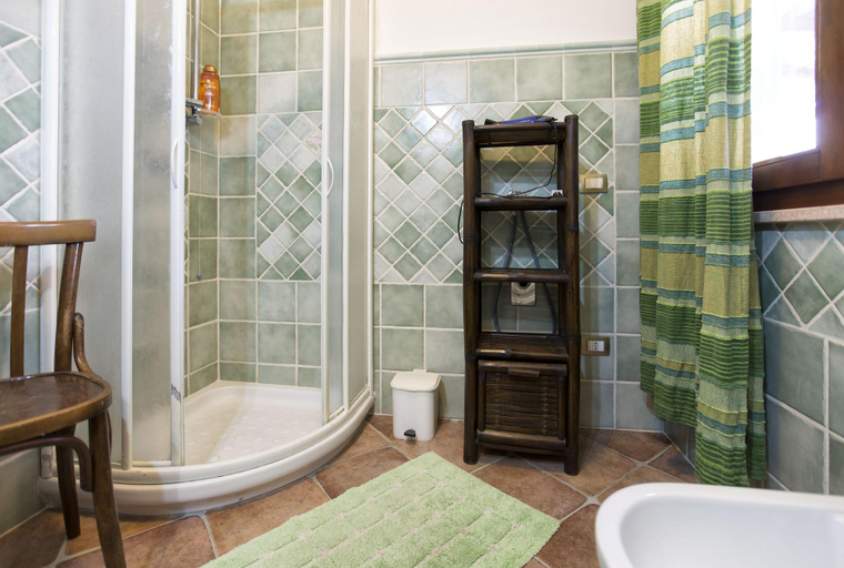 Bathroom 5, Las Palmas, Sassari