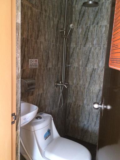 Bathroom 5, LCF - BB Hotel, Romblon