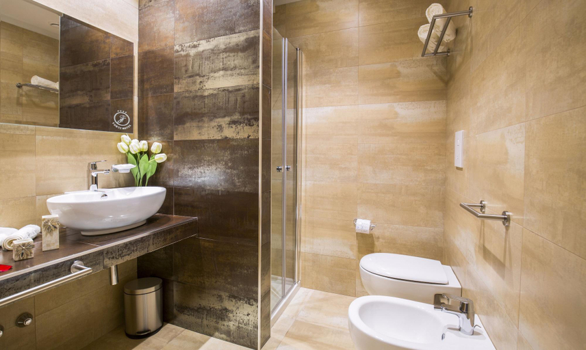 Bathroom 5, Forte 2 Hotel, Foggia