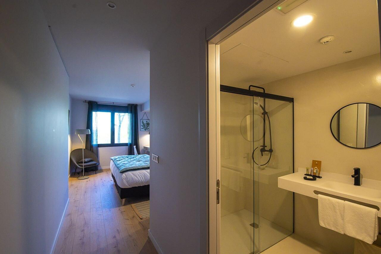 Bathroom 4, Ixua Hotela, Guipúzcoa