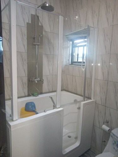 Maidugu Guest Palace Hotel, Kaduna North