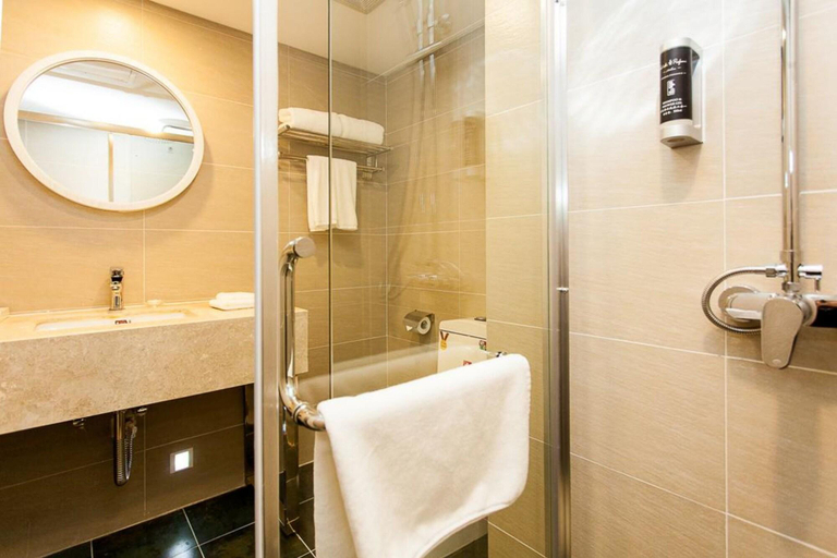 Bathroom 3, ホテル(), Dalian