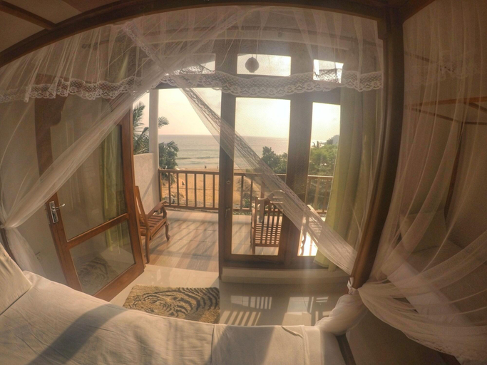 Public Area, Seashore Mirissa, Weligama