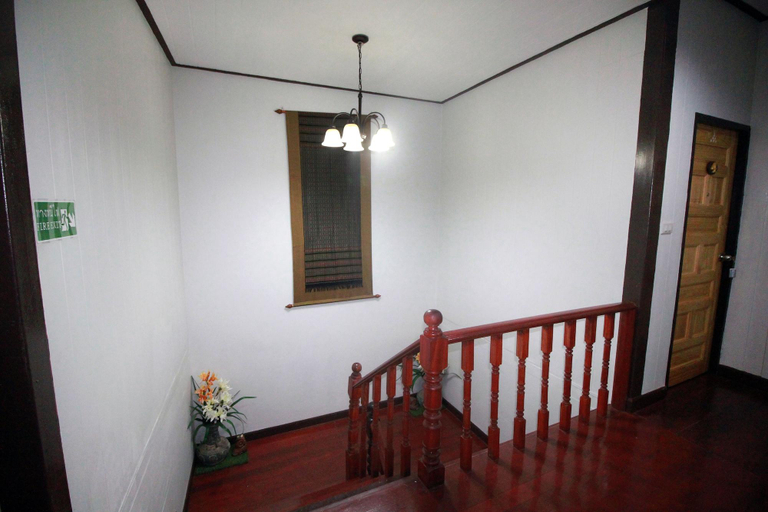 Public Area 2, OB-ARUN House, Thon Buri