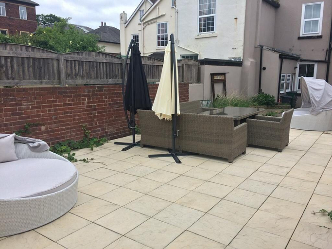 Exterior & Views 2, Regent Serviced Suites, Doncaster