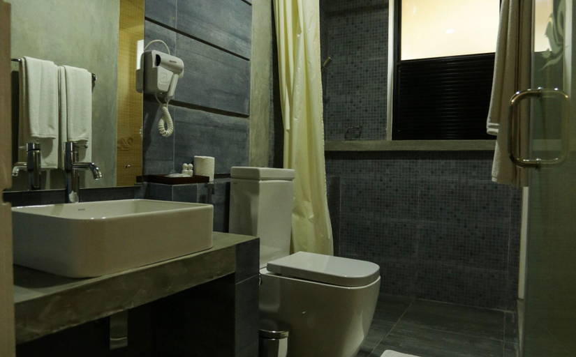 Bathroom 5, South Lake Resort Koggala, Habaraduwa