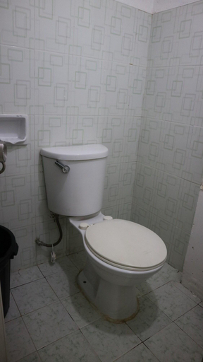 Bathroom 3, Old Parola Seaside Cottages, Baler