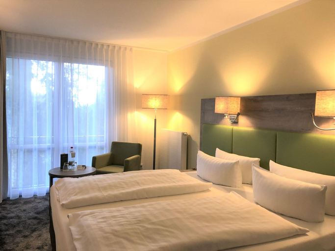 Bedroom 4, Berg & Spa Hotel Gabelbach, Ilm-Kreis
