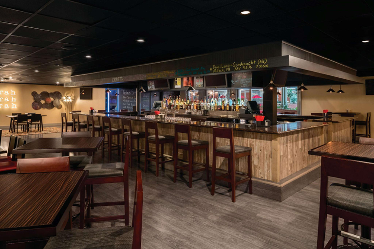 Food & Drinks 5, Ramada by Wyndham Indiana, Indiana