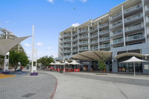 The Oaks Waterfront Resort, Unit 509, Wyong - South and West