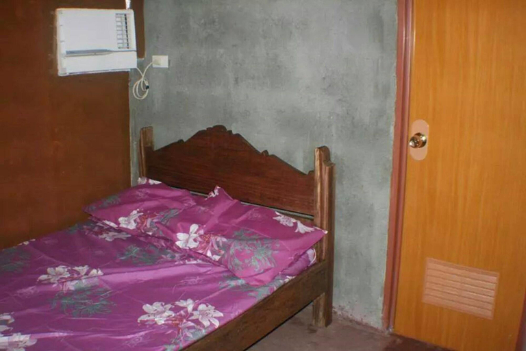 Bathroom 5, A.S.J. Backpackers Baler, Baler