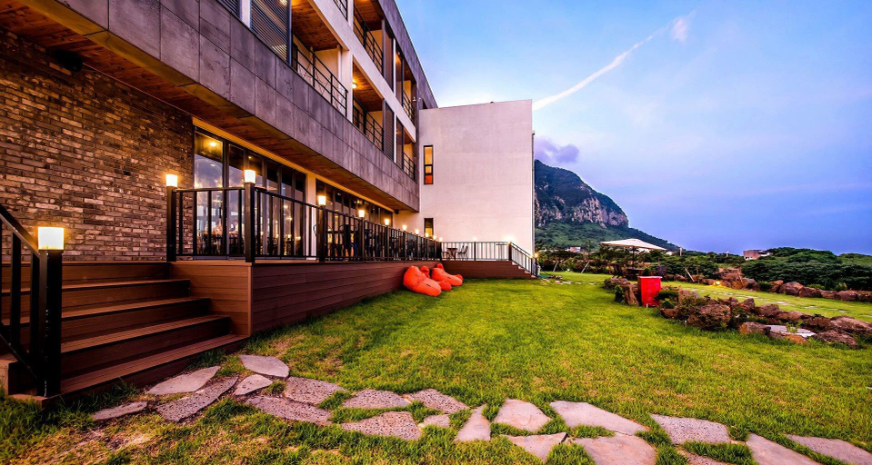 Public Area 3, Lucid M, Seogwipo