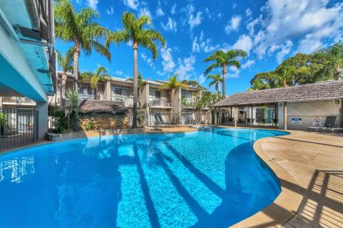 Tropicana Mandurah, Mandurah