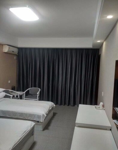 Chang Xing Yuan Zhong Hotel, Huzhou