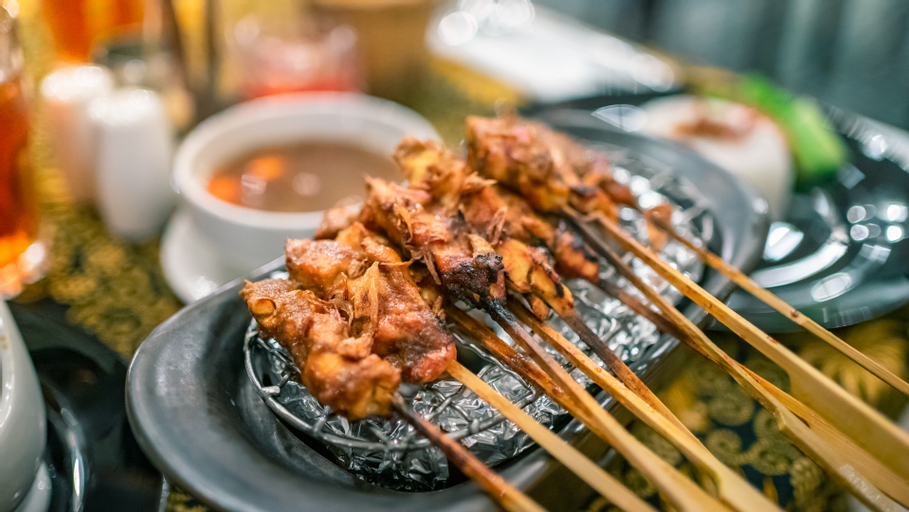 Food & Drinks 11