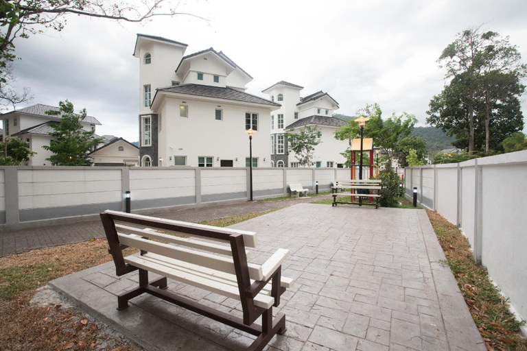 Six Bedrooms Grand Bungalow Turf Resort Penang Island Cheap Booking At Tiket Com